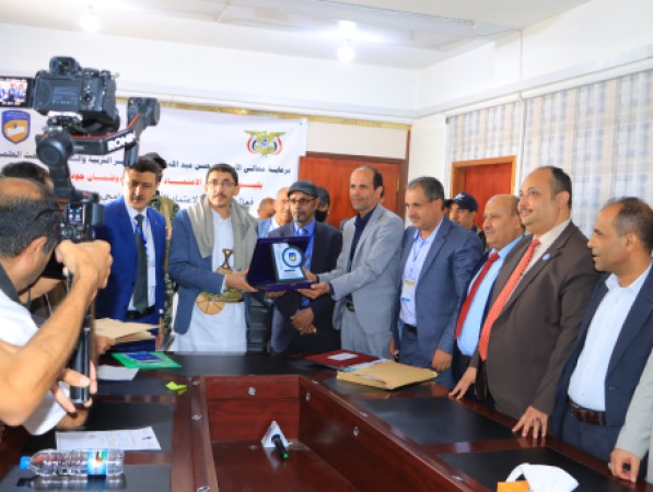 مجلس الاعتماد الأكاديمي يمنح شهادة الاعتماد الوطني الفضي المشروط لبرنامج  الصيدلة بجامعة الناصر