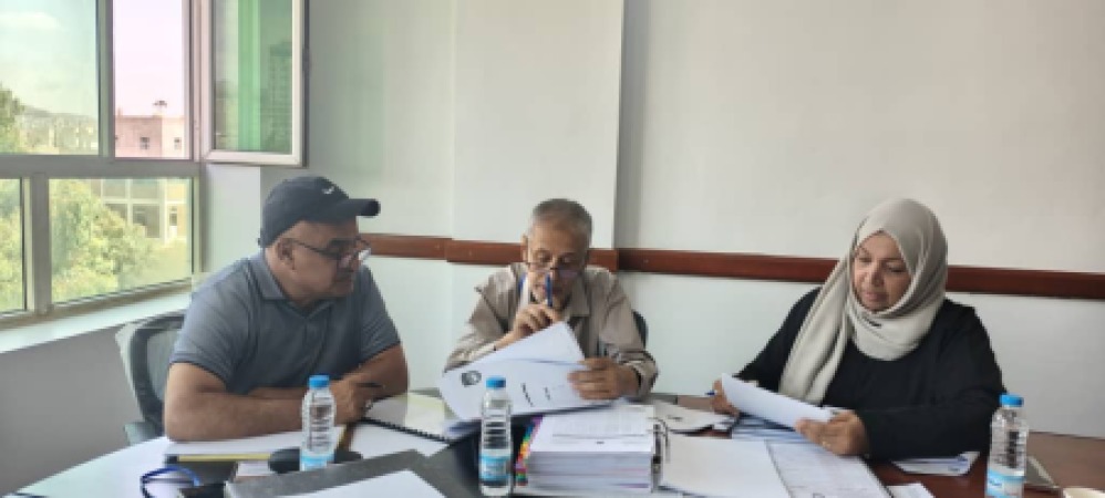 مجلس الاعتماد الأكاديمي: فريق المراجعين الخارجيين للاعتماد البرامجي لبرنامج الصيدلة بجامعة السعيدة يواصل أعماله.