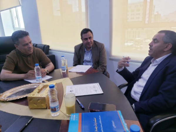 رئيس مجلس الاعتماد الأكاديمي يلتقي رئيس جامعة 21 سبتمبر لمناقشة مستجدات الاعتماد الأكاديمي