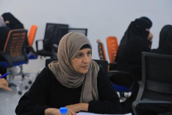 ألبوم صور خاص بتنظيم ورشة تدريبية لتقديم الدعم الفني في جامعة الرشيد الذكية